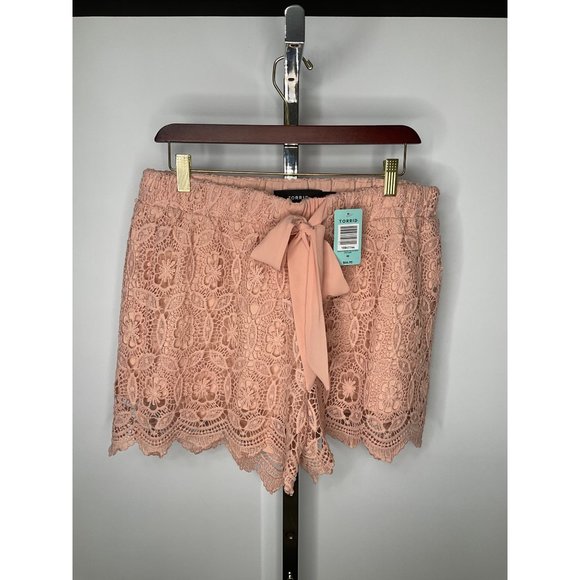 NWT TORRID 00 Peachy 3.5" Crochet Pull On Shorts Boho - Picture 1 of 7